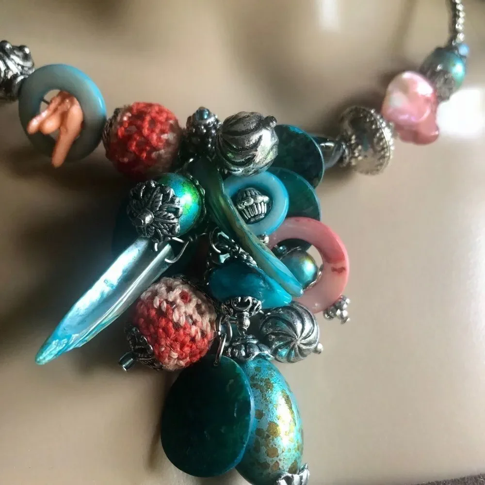 𝅺BOHO mixed beads & shells choker - Picture 2 of 3
